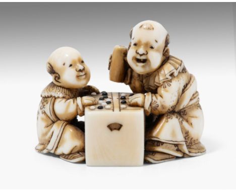 AUF DIESES LOS KANN NICHT GEBOTEN WERDEN:&nbsp;Netsuke von Hidechika Japan, 19.Jh. Elfenbein. Signiert. Zwei lachende, spiele
