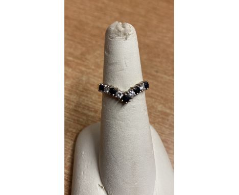  Sale Item:    SIZE K 18CT GOLD DIAMOND &amp; SAPPHIRE RING  Vat Status:   No Vat   Buyers Premium:  This lot is subject to a