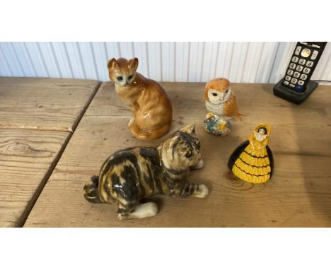  Sale Item:    BOX 4 ASSORTED ORNAMENTS   Vat Status:   No Vat   Buyers Premium:  This lot is subject to a Buyers Premium of 