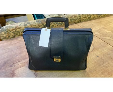  Sale Item:    BLACK BRIEFCASE   Vat Status:   No Vat   Buyers Premium:  This lot is subject to a Buyers Premium of 15% + Vat