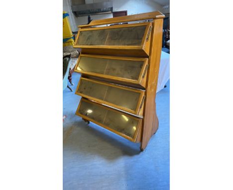  Sale Item:    SHOP DISPLAY UNIT (AF)   Vat Status:   No Vat   Buyers Premium:  This lot is subject to a Buyers Premium of 15