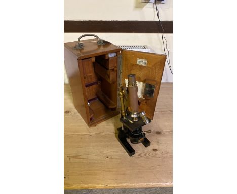  Sale Item:    CASED MICROSOPE E LEITZ WETZLAR No69015 W WATSON LONDON (AF)  Vat Status:   No Vat   Buyers Premium:  This lot