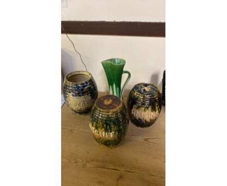  Sale Item:    4 PCS SCOTTISH POTTERY (AF)   Vat Status:   No Vat   Buyers Premium:  This lot is subject to a Buyers Premium 