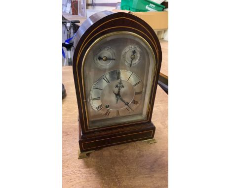  Sale Item:    CHIMING MAHOGANY BRACKET CLOCK (AF)  Vat Status:   No Vat   Buyers Premium:  This lot is subject to a Buyers P