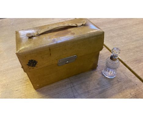  Sale Item:    GENTS TRAVEL CASE &amp; THISTLE SHAPED PERFUME BOTTLE (AF)  Vat Status:   No Vat   Buyers Premium:  This lot i