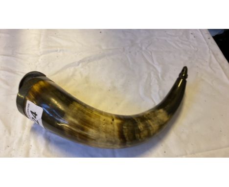  Sale Item:    LARGE POWDER HORN   Vat Status:   No Vat   Buyers Premium:  This lot is subject to a Buyers Premium of 15% + V