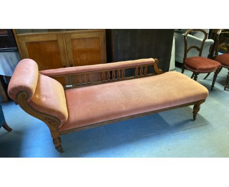  Sale Item:    PEACH CHAISE LONGUE   Vat Status:   No Vat   Buyers Premium:  This lot is subject to a Buyers Premium of 15% +