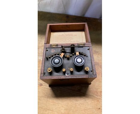  Sale Item:    CASED CARLTON CRYSTAL RECEIVING SET (AF)  Vat Status:   No Vat   Buyers Premium:  This lot is subject to a Buy
