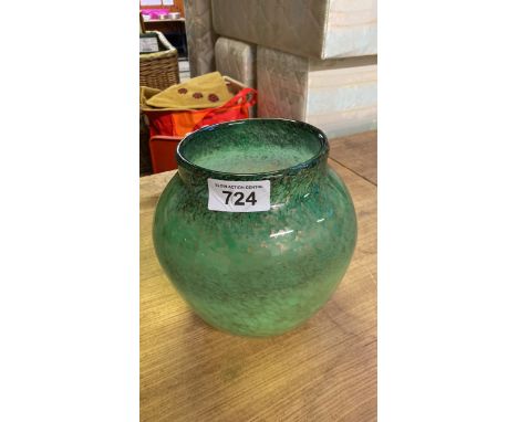  Sale Item:    SCOTTISH GLASS VASE-FLAW AT SIDE   Vat Status:   No Vat   Buyers Premium:  This lot is subject to a Buyers Pre