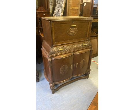  Sale Item:    OAK DRINKS CABINET   Vat Status:   No Vat   Buyers Premium:  This lot is subject to a Buyers Premium of 15% + 