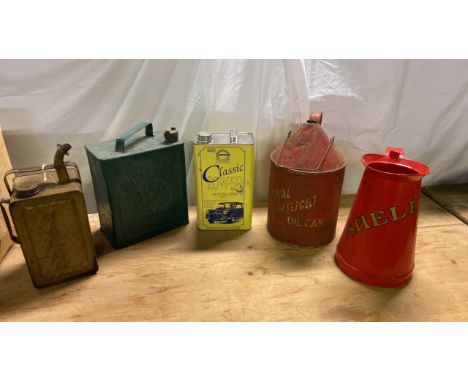  Sale Item:    BOX PETROL / OIL TINS &amp; JUGS ETC (AF)  Vat Status:   No Vat   Buyers Premium:  This lot is subject to a Bu
