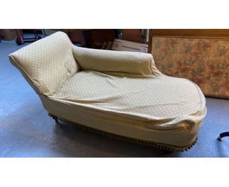  Sale Item:    CHAISE LONGUE   Vat Status:   No Vat   Buyers Premium:  This lot is subject to a Buyers Premium of 15% + Vat @