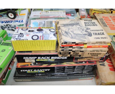 Collection of Scalextric and Airfix to include Pacer System, Start Gantry, Hump Back Bridge etc.