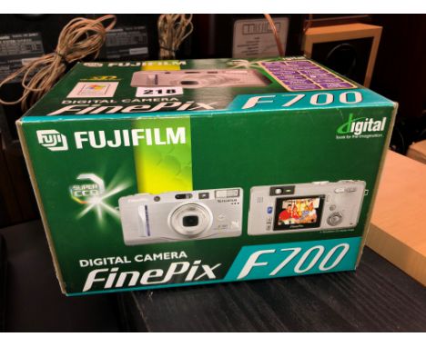 FUJI DIGITAL F700 CAMERA