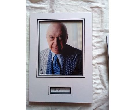 Otto Preminger signed autograph presentation. High quality professionally mounted 16 x 11 inch overall sized display. 3D doub