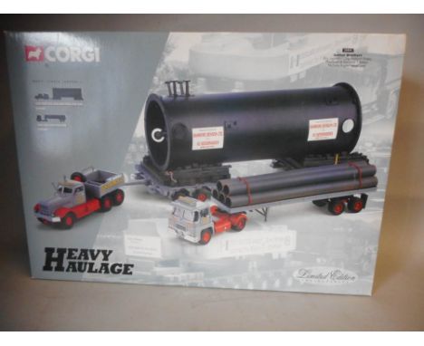 Corgi, Set 31014 Heavy Haulage: includes Sunter Brothers Guy Invincible Long Platform Trailer, Pipe Load and Diamond T Ballas