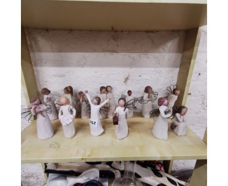 SHELF LOT OF WILLOWTREE FIGURES