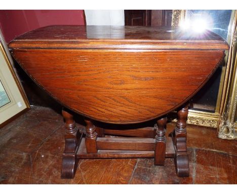 An 18th century style oak gateleg occasional table&nbsp;