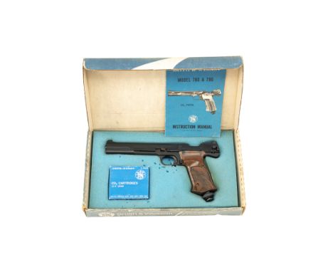 A BOXED .22 SMITH &amp; WESSON 'MODEL 78G' CO2-POWERED SINGLE-SHOT AIR-PISTOL, serial no. G299716, circa 1979, with black pow