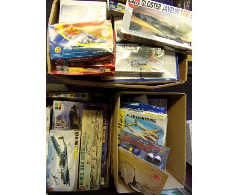 Airfix, Revell, Heller and others, a collection of assorted aircraft, ship and motor car plastic construction models: various