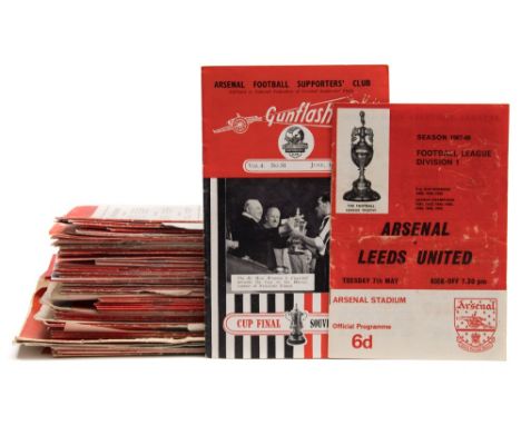 A collection of 1950s/60s Arsenal football programmes and 'Gunflash' supporters magazine:.