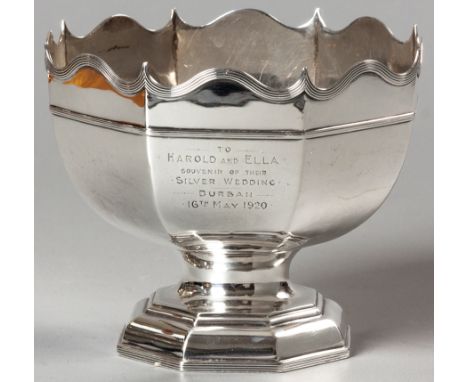 AN EDWARDIAN SILVER ROSE BOWL, SHEFFIELD 1906, JAMES DEACON & SON, reeded applied wavy rim, with applied banding, octagonal b