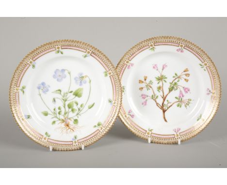 A PAIR OF ROYAL COPENHAGEN PORCELAIN BOTANICAL PLATESenamelled with floral specimens worded verso respectively 'Rhododendron'