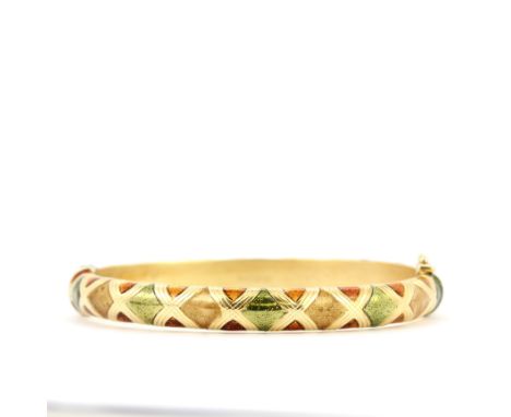 A 14ct yellow gold (stamped 14k) bangle, internal dia 6cm. Approx. 10gr.