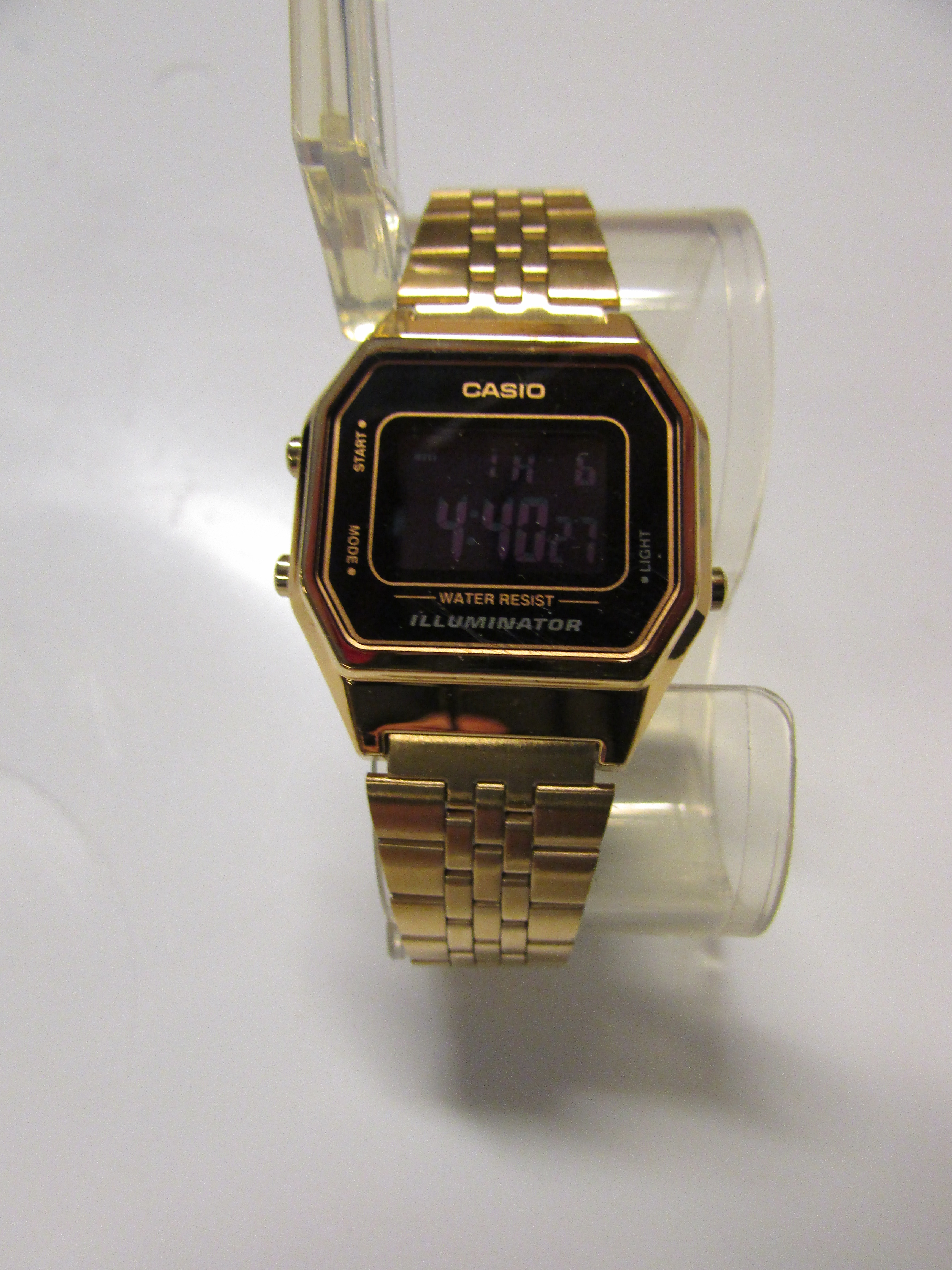 casio illuminator la680we