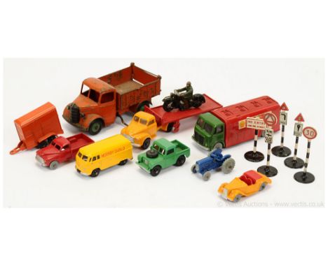 Dinky unboxed group to include Bedford Tipper - orange, mid-green ridged hubs; (Dublo Dinky) to include Land Rover with Horse