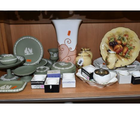 A GROUP OF CERAMIC GIFTWARE, to include four pieces of Aynsley Orchard Gold: a vase height 8cm, two covered pots and a 20.5cm