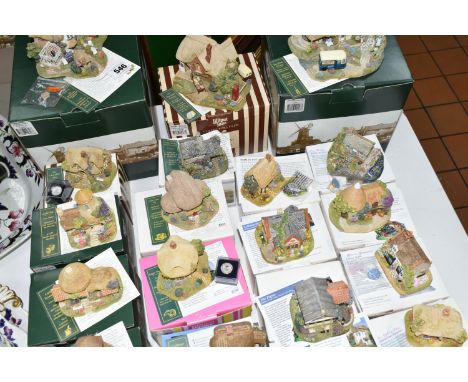 TWENTY ONE LILLIPUT LANE SCULPTURES FROM COLLECTORS CLUB AND SYMBOL OF MEMBERSHIP, boxed and with deeds unless mentioned, com