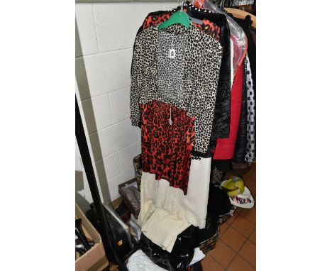 TWO BOXES, VINTAGE HAT BOXES AND LOOSE CLOTHING, comprising a large collection of ladies vintage hats and original floral hat