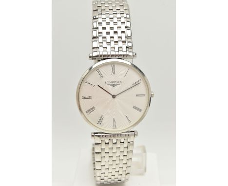 A GENTS BOXED 'LONGINES' WRISTWATCH, quartz movement, round silver dial signed 'Longines', Roman numerals, black steel hands,