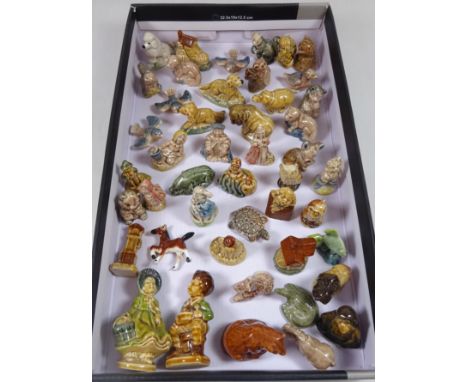 Collection of Wade whimsies and other miniature ceramic models in one box   Condition Report   Click here for further images,