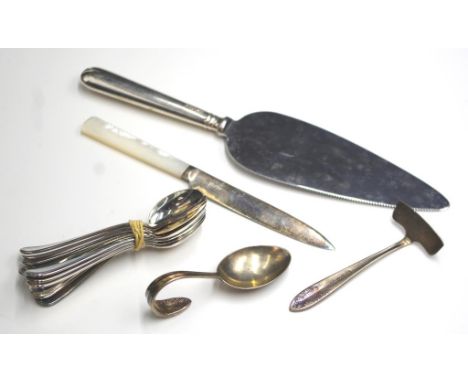 Quantity of various silver flatware comprising a set of 10 teaspoons marked 800, a silver &amp; mother of pearl butter knife,