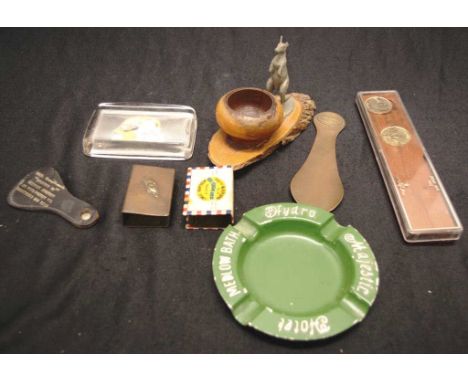 Eight vintage Australian collectables including a Hydro Majestic Hotel ashtray, 1932 Sydney Harbour Bridge brass shoe horn, a