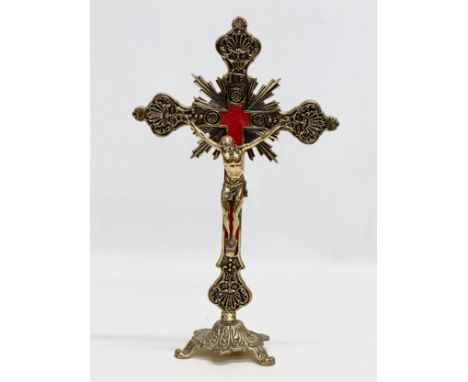 A vintage brass crucifix. 20x33.5cm.