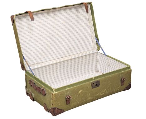 An Early 20th Century leather bound trunk. Circa 1910-1930. 81x48x29cm