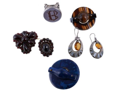  A small collection of antique hardstone jewellery  , to include a pair of Scottish hardstone ear pendants, circa 1880, 4.7cm
