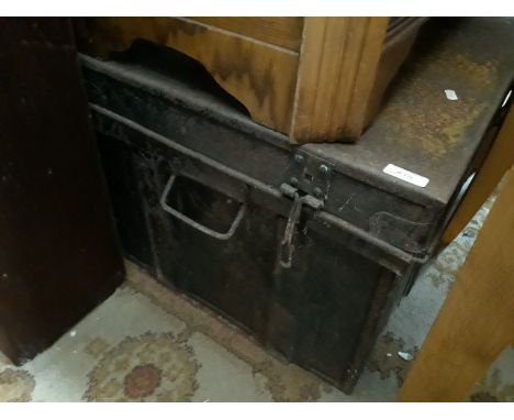 RUSTY METAL TRUNK