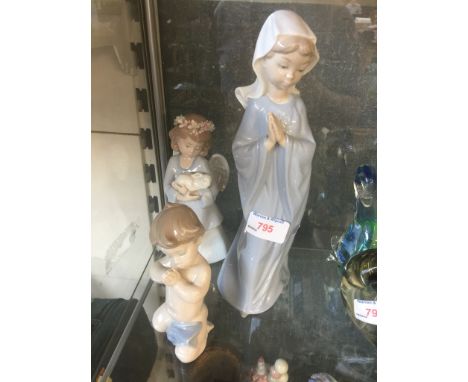 TWO SMALL LLADRO FIGURES AND A NAO FIGURE - WITH BOXESCONDITION: NO SIGNS OF ANY DAMAGE OR REPAIRS, HEIGHTS - 28, 18, 14CM