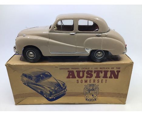 Victory: A boxed Victory Industries, Surrey, battery operated, 1:18 Scale, Austin Somerset, beige body with red interior, veh