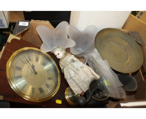 A BOX OF ASSORTED SUNDRIES, TO INCLUDE A SET OF SCALES AND WEIGHTS, BAROMETER ETC