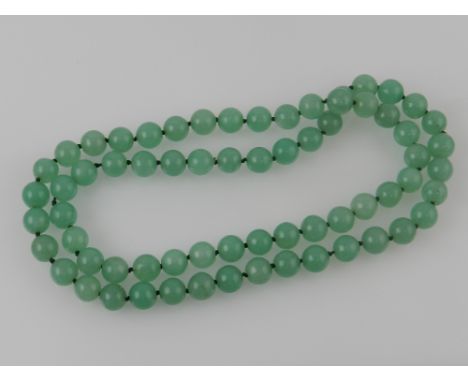 A Chinese beaded jade necklace 