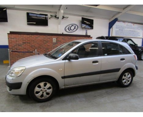 Make &amp; Model: Kia Rio 2Date of Reg: GF08 LUDColour: Silvercc: 1399MoT: 13-12-2021Fuel Type: PETROLMileage: 129kTransmissi