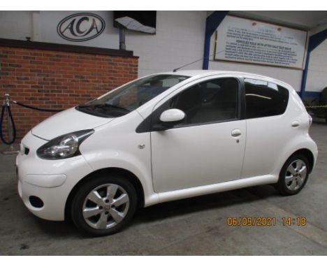 Make &amp; Model: Toyota Aygo Go VVT-iDate of Reg: VE61 FSNColour: Whitecc: 998MoT: 21-01-2022Fuel Type: PETROLMileage: 87kTr