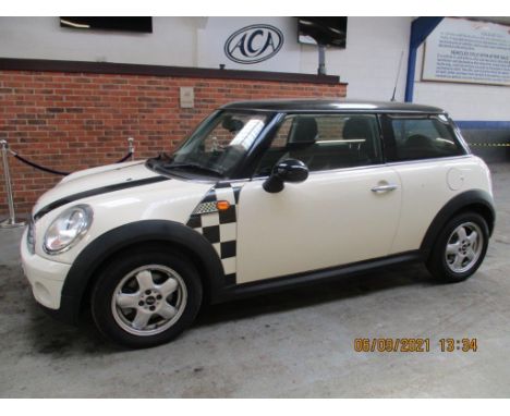 Make &amp; Model: Mini CooperDate of Reg: AO59 ZGYColour: Whitecc: 1598MoT: 10-06-2022Fuel Type: PETROLMileage: 69kTransmissi