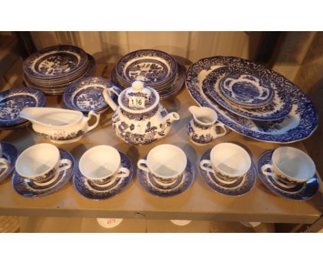 Shelf of mixed ceramics including blue and white part dinner service