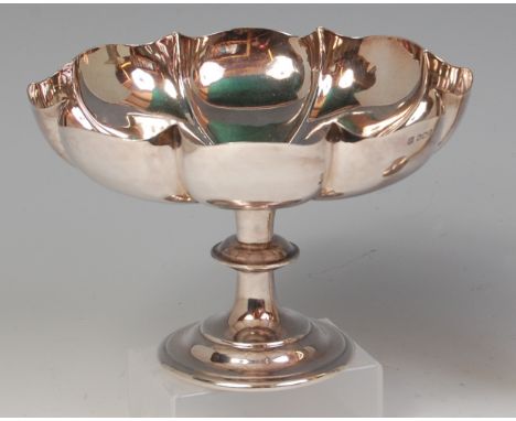 An Art Nouveau silver pedestal bonbon dish, of lobed form, raised on integral circular footed base, by Fenton Brothers Ltd, S